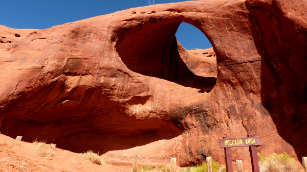 Mystery Valley Moccasin Arch Monument Valley