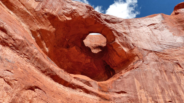 Full Moon Arch, Backcountry Tour Monument Valley