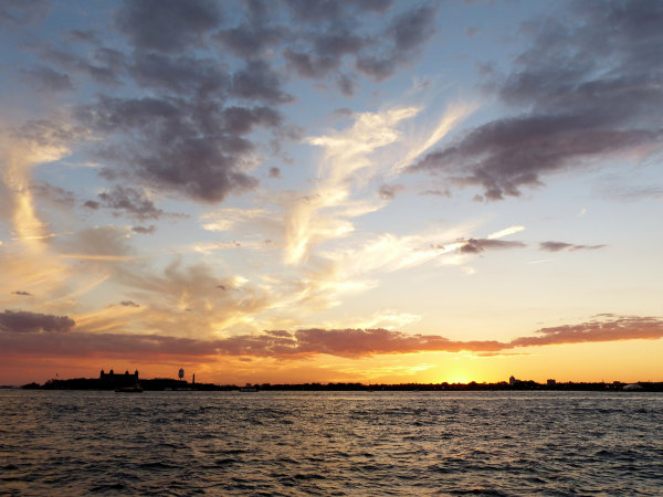 Crépuscule sur Ellis Island