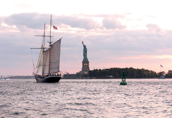 La Statue de la Liberté depuis l'Hudson River
