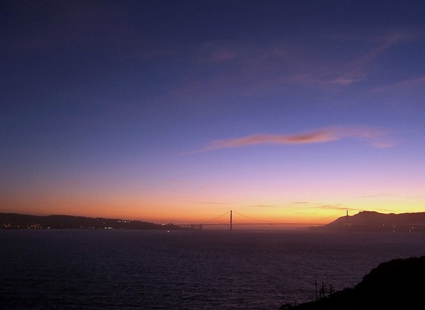 Coucher de soleil sur le Golden Gate Bridge depuis Alcatraz