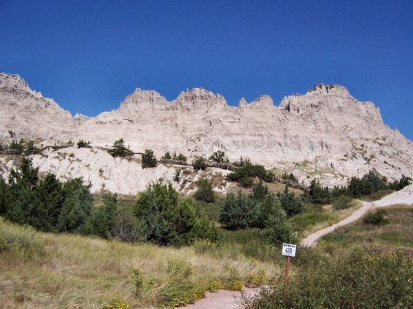 Cliff Shelf Nature Trail Badlands