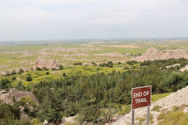 notch trail badlands NP