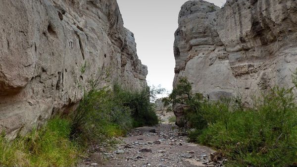 A l’intérieur du canyon Tuff Canyon