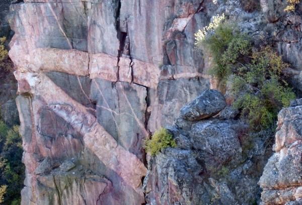 Devil's Lookout, détail sur la falaise