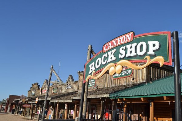 Bryce Canyon City Canyon Rock Shop