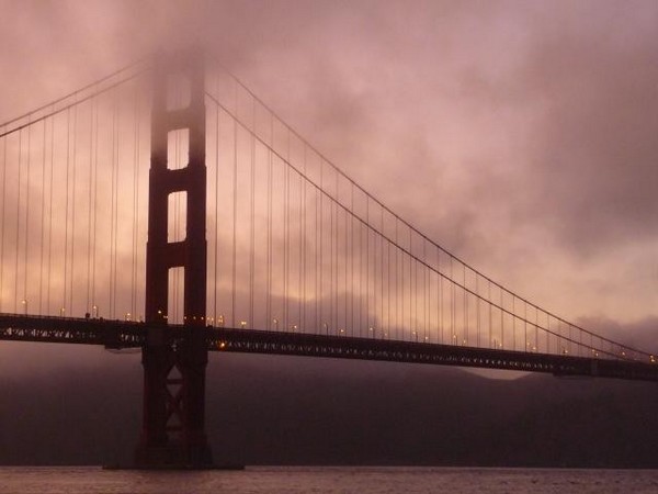 Brume estivale sur le Golden Gate Bridge