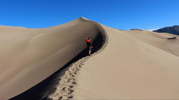Randonneur sur le fil Great Sand Dunes Colorado