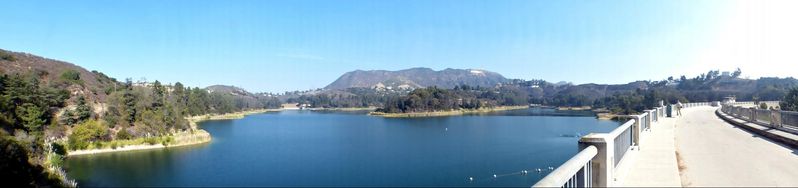 Vue depuis le Mulholland Dam Lake Hollywood