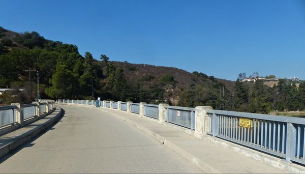 Sur le barrage Lake Hollywood