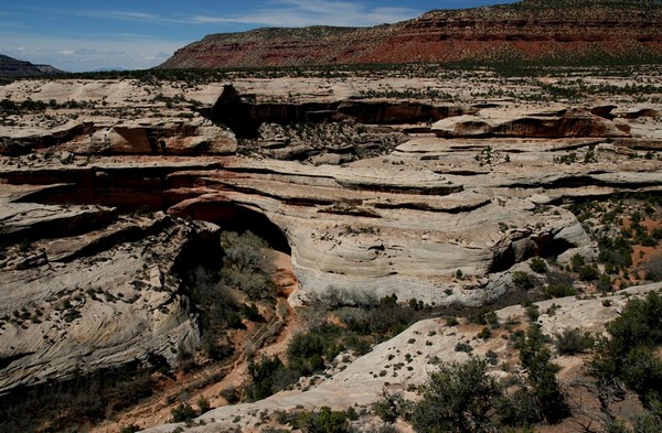 Vers Kachina Bridge