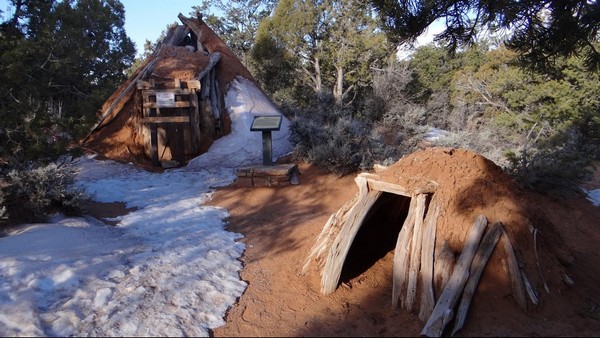 Évolution du hogan, habitation traditionnelle Navajo