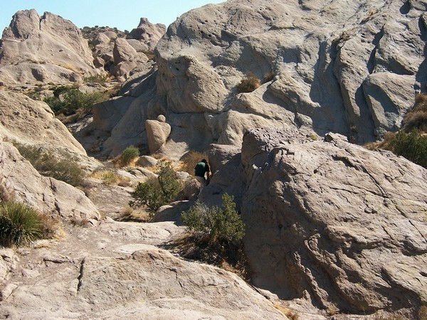 Cache-cache dans les rochers, sur les traces de Tiburcio Vásquez