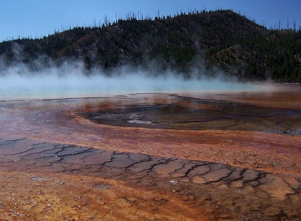 Vapeurs fantasmagoriques du Grand Prismatic Spring Yellowstone