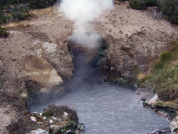 Dragon's Mouth Spring Yellowstone