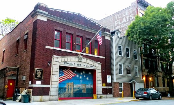 Caserne de Pompiers de Brooklyn Engine Company 205 / Ladder 118 New York