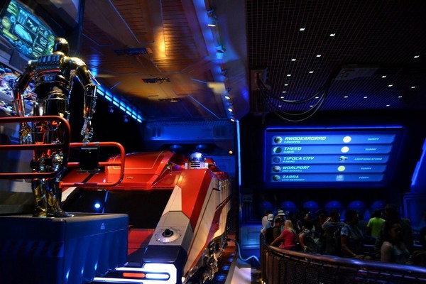 Star Tours : The Adventures Continue