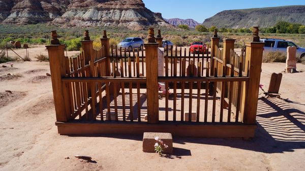 Berry Memorial Grafton Ghost Town