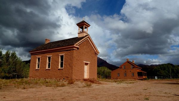 Ecole-église et maison Russell Grafton Ghost Town