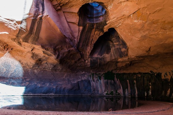 Neon Canyon Hole in the Rock Road Utah