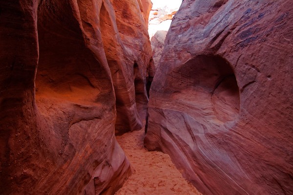 Spooky Slot Canyon Hole in the Rock Road Utah