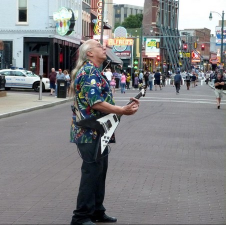 Musicien de rue Beale Street Memphis