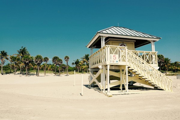Crandon Park Beach et sa lifeguard cabin Key Biscayne Miami
