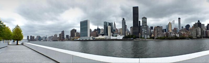 Manhattan East River depuis Roosevelt Island New York