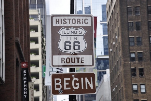 A Chicago, le célèbre panneau du très symbolique point de départ de la Route 66