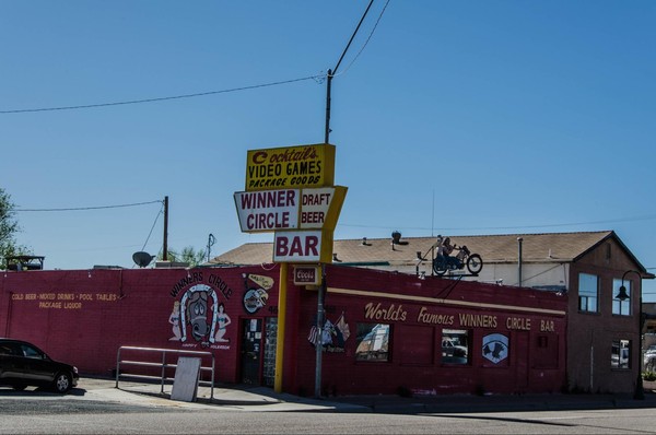 Enseignes Winners Circle Bar Holbrook Route 66 Arizona