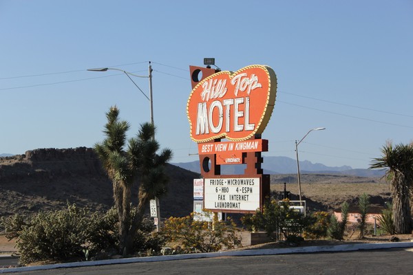 Enseigne Hill Top Motel Kingman Route 66 Arizona