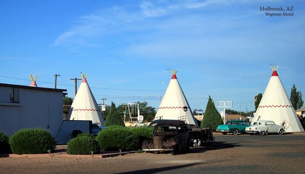 Célèbres tipis du Wigwam Motel Holbrook Route 66 Arizona