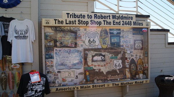 Last Stop Shop Santa Monica Pier Californie