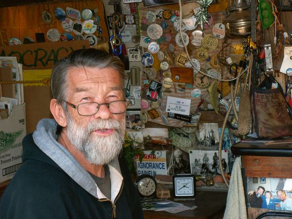 Bob Waldmire en 2006 Pontiac Route 66