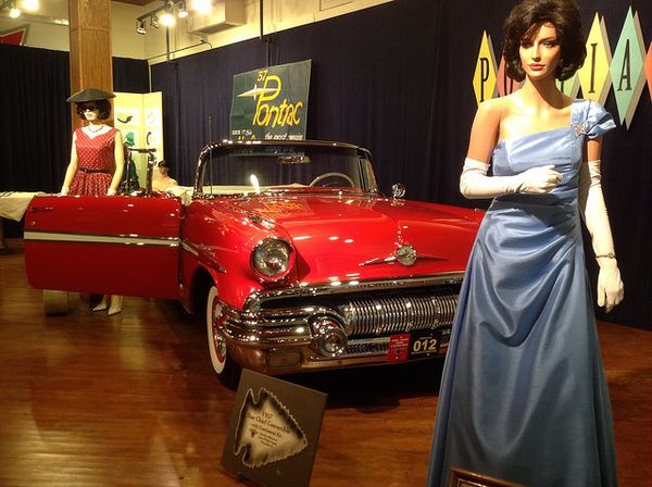 Elégance mid-century Route 66 Hall of Fame Pontiac