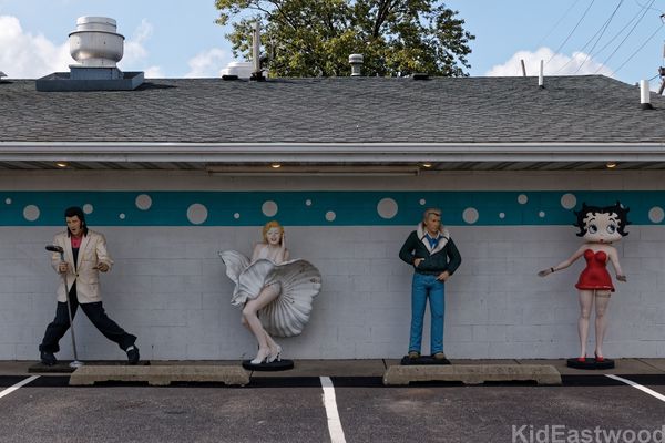 Polk a Dot Drive In Braidwood Illinois Route 66