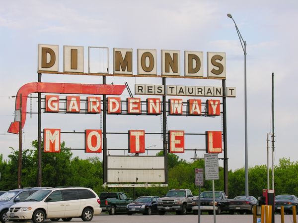 Diamonds Restaurant & Gardenway Motel Villa Ridge Missouri USA