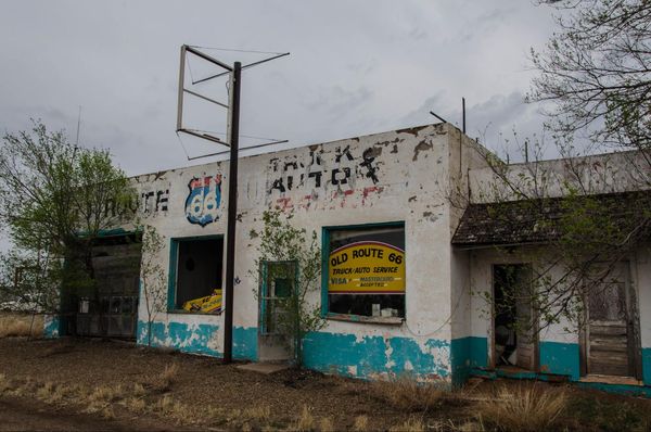 Garage abandonné à San Jon Route 66 Nouveau-Mexique