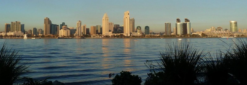 Downtown San Diego depuis le Ferry Landing Marketplace