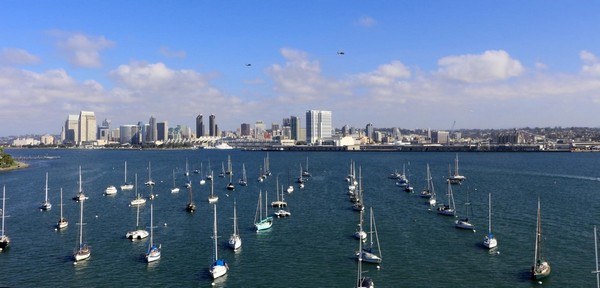 San Diego depuis le pont qui relie l'île de Coronado