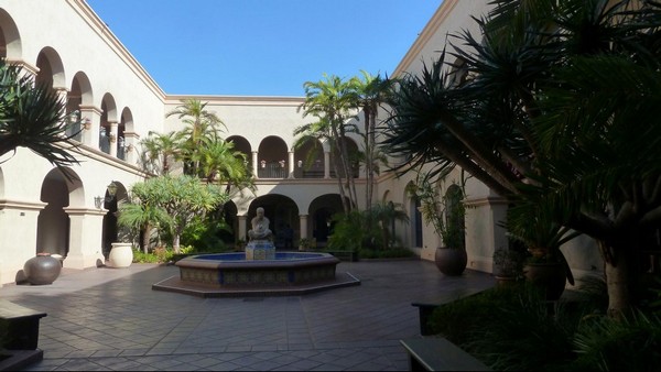 Patio de la Casa Del Prado Balboa Park San Diego