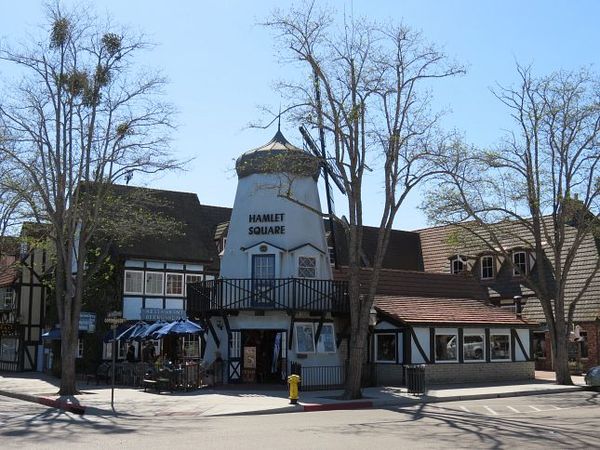 Hamlet Square