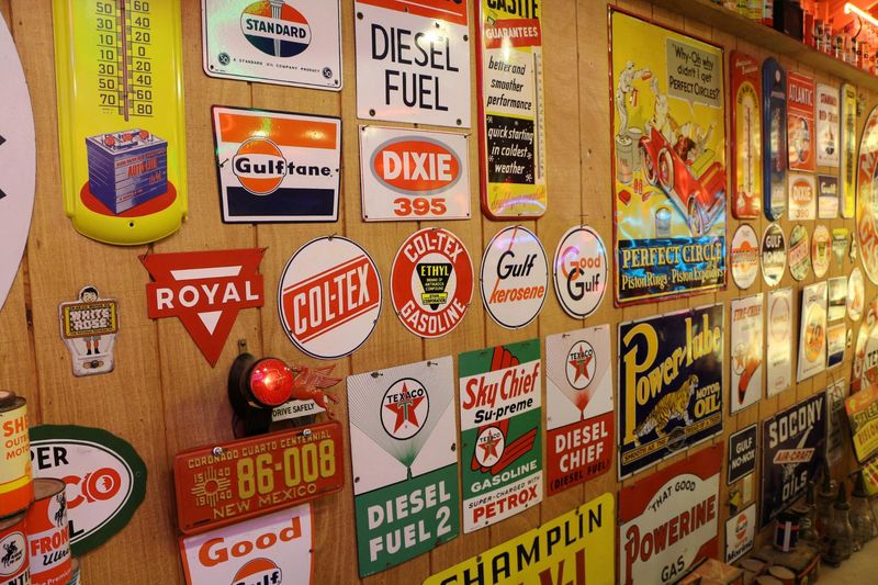 Plaques vintages Classical Gas Museum