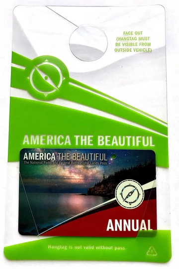 Pass America The Beautiful support véhicule
