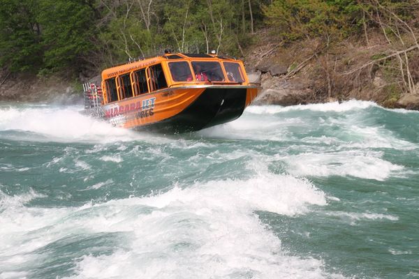 Croisière en jet boat aux chutes du Niagara