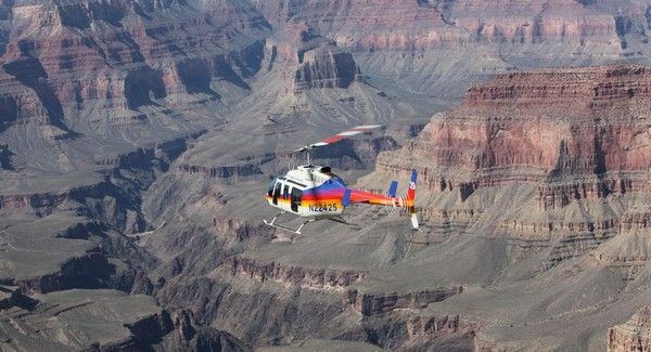 Survol du Grand Canyon