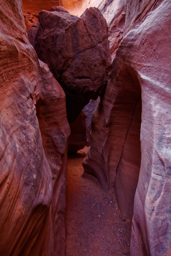 Spooky Slot Canyon Hole in the Rock Road Utah