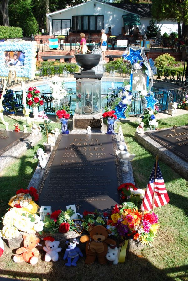 La tombe d'Elvis Presley Graceland