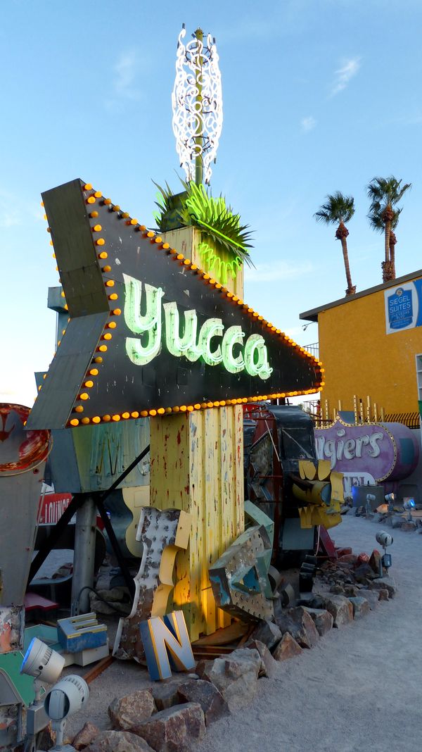 Enseigne Yucca Motel Neon Museum Las Vegas