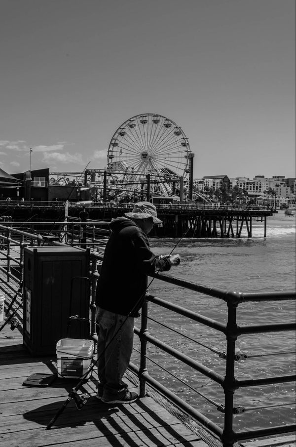 Pêcheur Santa Monica Pier Californie